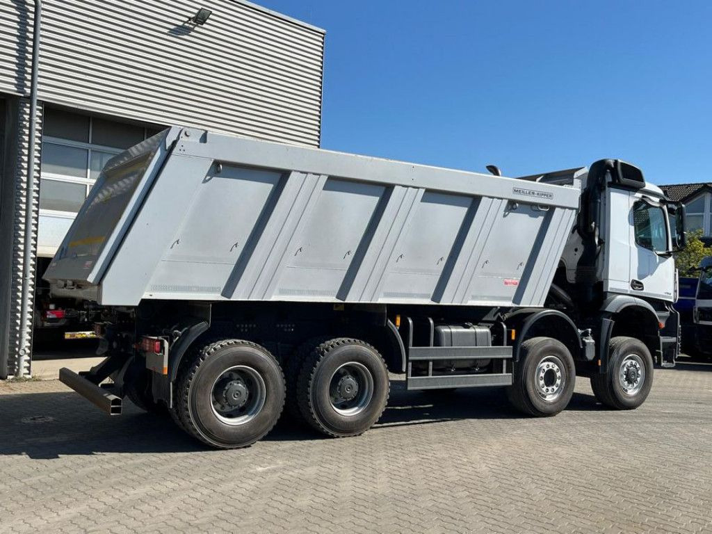 Mercedes-Benz Arocs 4153 8x6 4 Achs Muldenkipper Meiller - قلابات: صور 3 Mercedes-Benz Arocs 4153 8x6 4 Achs Muldenkipper Meiller - قلابات: صور 3