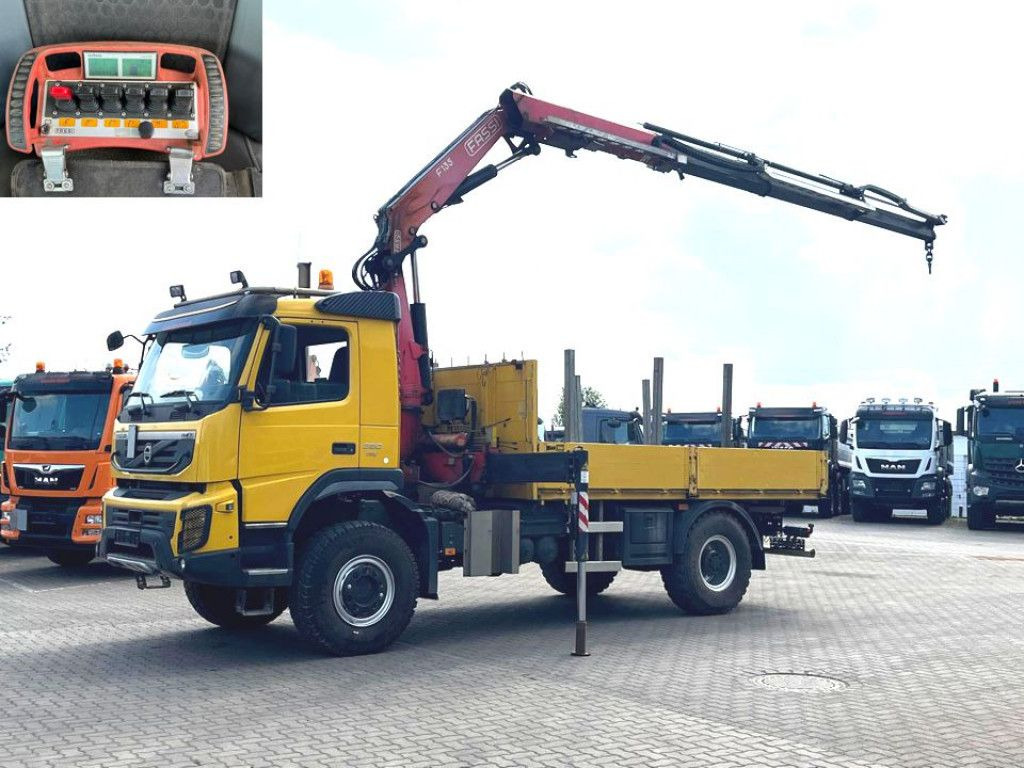 Volvo FM 330 4x4 Pritsche Kran Singelreifen Funkfernbe - شاحنات مسطحة, شاحنة كرين: صور 1 Volvo FM 330 4x4 Pritsche Kran Singelreifen Funkfernbe - شاحنات مسطحة, شاحنة كرين: صور 1