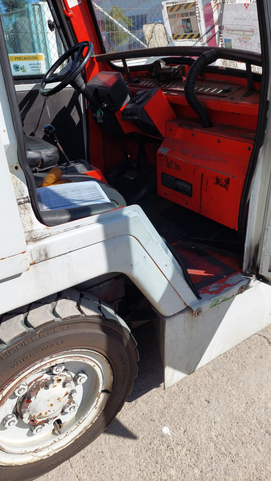 FV-02 Tractor Nissan - جرارات الأمتعة: صور 4 FV-02 Tractor Nissan - جرارات الأمتعة: صور 4