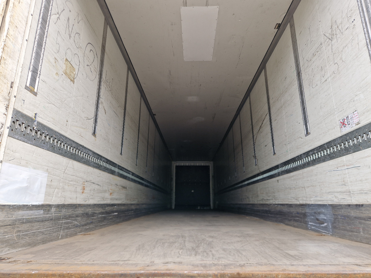 KRONE BOX - DOUBLESTOCK - بصندوق مغلق نصف مقطورة: صور 5 KRONE BOX - DOUBLESTOCK - بصندوق مغلق نصف مقطورة: صور 5