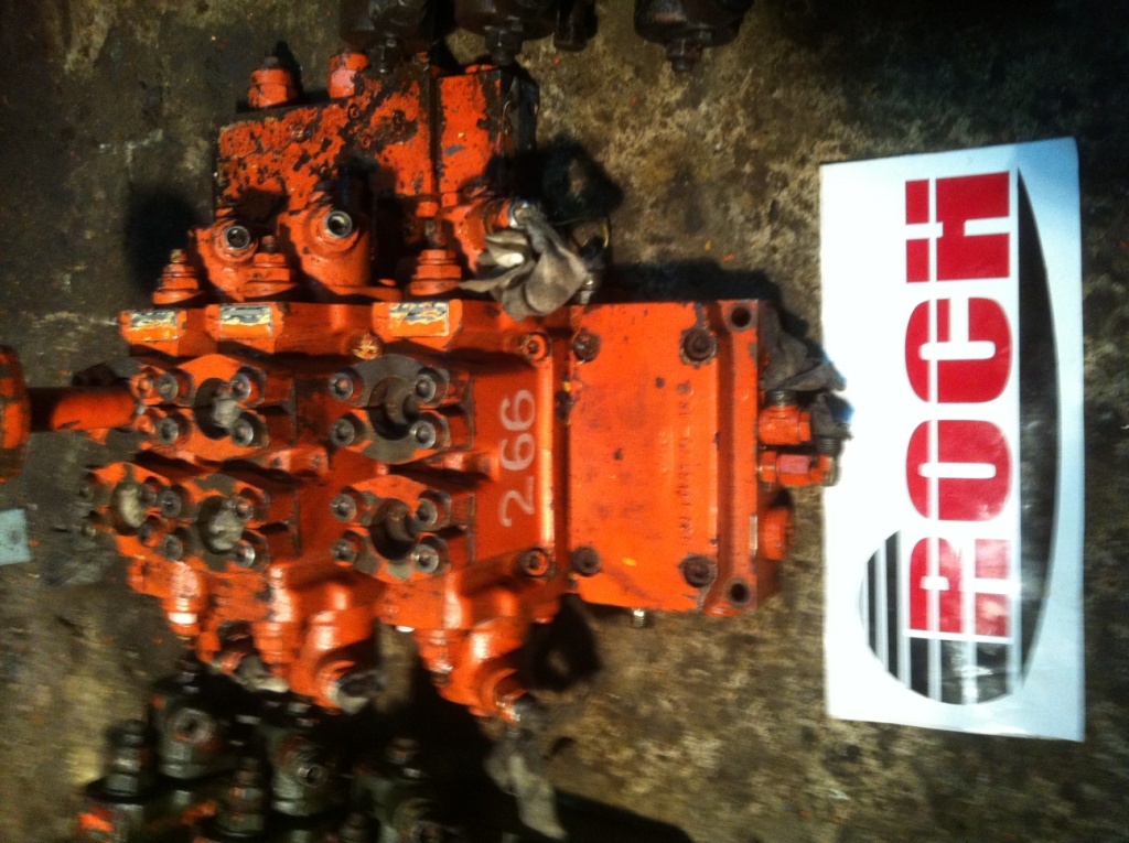 LINDE VT4 7596 - 3 SEKCYJNY 668F03 6771 + 668F03 6770 + 668F03 6769 + 668 341 2705-12 2 6683412705-122 - صمام هيدروليكي - آلات البناء: صور 1 LINDE VT4 7596 - 3 SEKCYJNY 668F03 6771 + 668F03 6770 + 668F03 6769 + 668 341 2705-12 2 6683412705-122 - صمام هيدروليكي - آلات البناء: صور 1