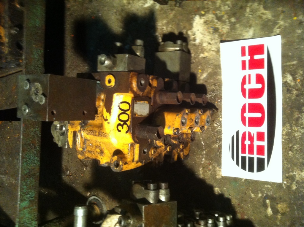 MARREL HYDRO FDG3P20G 807147 W38436-19 - 3 SEKCYJNY - صمام هيدروليكي - آلات البناء: صور 1 MARREL HYDRO FDG3P20G 807147 W38436-19 - 3 SEKCYJNY - صمام هيدروليكي - آلات البناء: صور 1