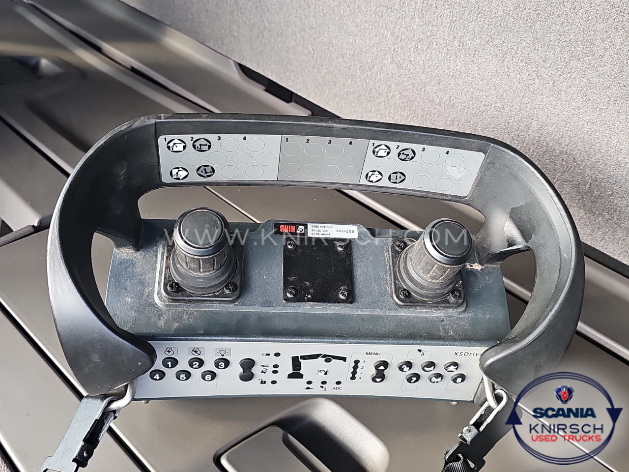 SCANIA G 320 B4x2NA 3-Seitenkipper Dautel mit Kran Hiab - قلاب صغير: صور 4 SCANIA G 320 B4x2NA 3-Seitenkipper Dautel mit Kran Hiab - قلاب صغير: صور 4