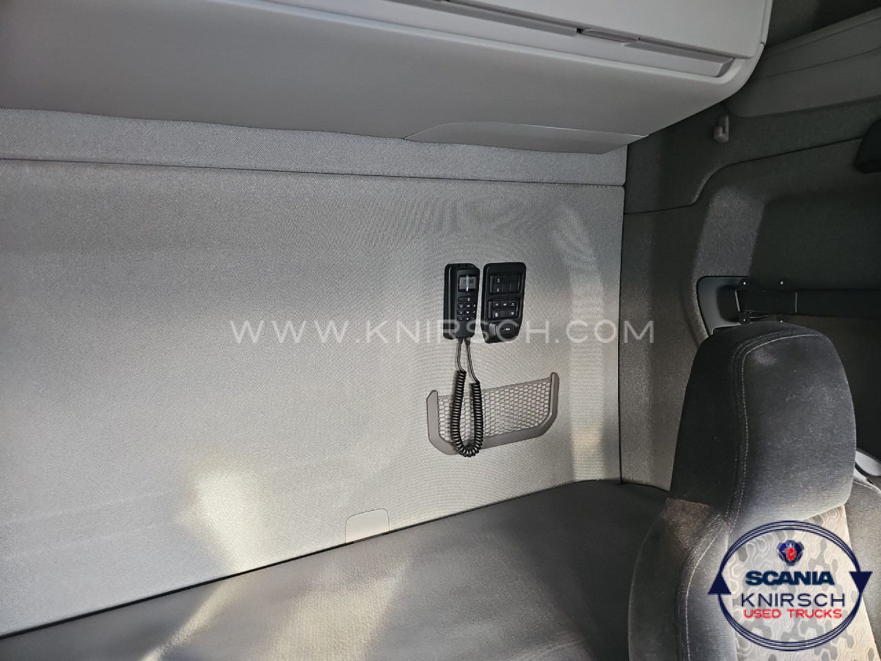 SCANIA R 450 A4x2LA Retarder Standklima - شاحنة جرار: صور 3 SCANIA R 450 A4x2LA Retarder Standklima - شاحنة جرار: صور 3