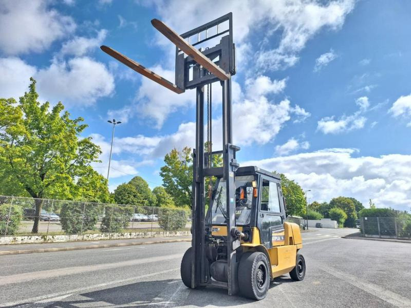 Caterpillar GP50K - رافعة شوكية تعمل بالغاز: صور 5 Caterpillar GP50K - رافعة شوكية تعمل بالغاز: صور 5