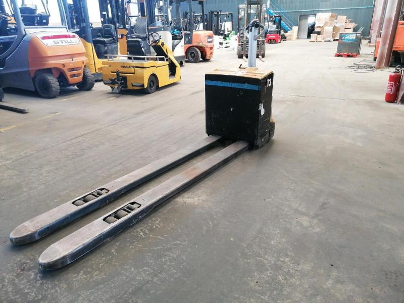 Caterpillar NPP20N2 - معدات الرفع منخفض المستوى: صور 1 Caterpillar NPP20N2 - معدات الرفع منخفض المستوى: صور 1