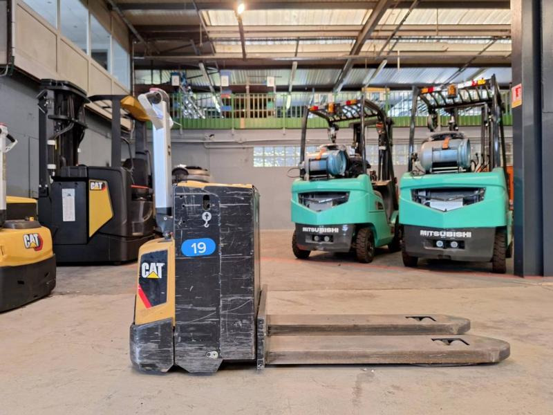 Caterpillar NPP20N2 - معدات الرفع منخفض المستوى: صور 4 Caterpillar NPP20N2 - معدات الرفع منخفض المستوى: صور 4