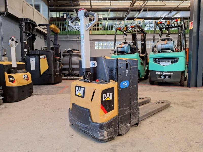 Caterpillar NPP20N2 - معدات الرفع منخفض المستوى: صور 5 Caterpillar NPP20N2 - معدات الرفع منخفض المستوى: صور 5