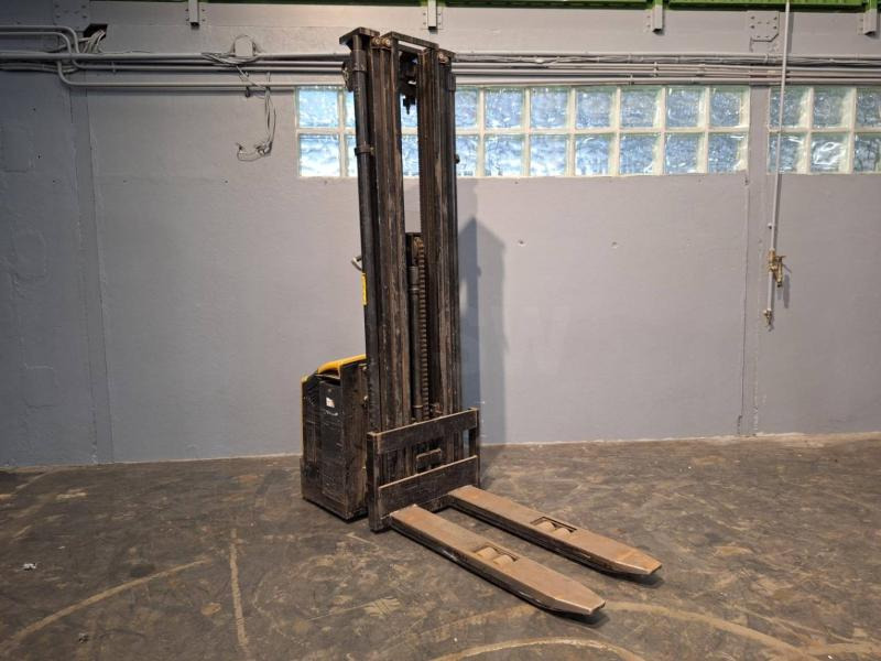 Caterpillar NSP16N - معدات تكديس: صور 3 Caterpillar NSP16N - معدات تكديس: صور 3