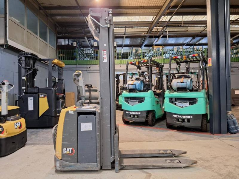 Caterpillar NSV16P - معدات تكديس: صور 5 Caterpillar NSV16P - معدات تكديس: صور 5