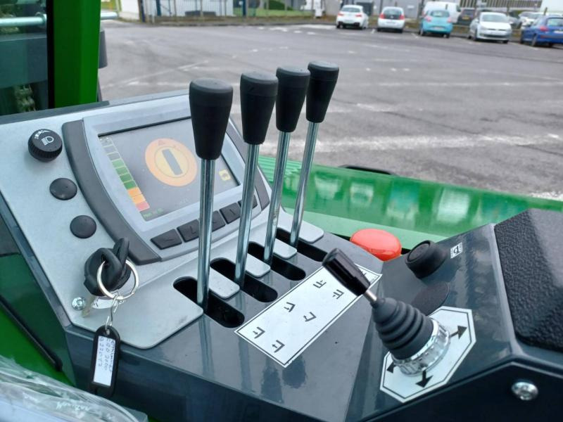 شاحنة المناولة رباعية الاتجاهات Combilift CBE3000: صور 12