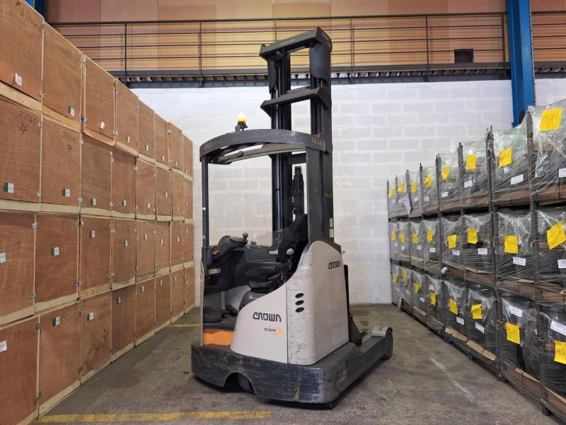 Crown ESR 5260 - شاحنة مناولة: صور 5 Crown ESR 5260 - شاحنة مناولة: صور 5