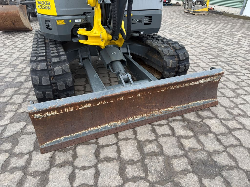 Wacker EZ 50, Bj 24, 300 BH, Gummiketten, HS03, TL - حفارة مصغرة: صور 3 Wacker EZ 50, Bj 24, 300 BH, Gummiketten, HS03, TL - حفارة مصغرة: صور 3