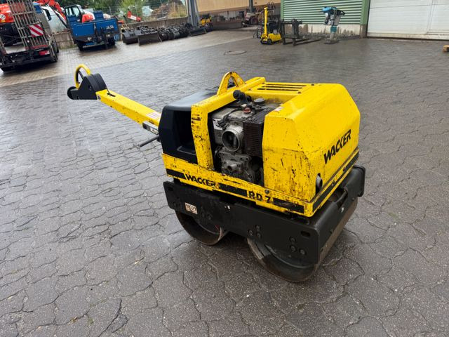 Wacker RD 7 H-S, Tandemwalze, Vibration, Wasser - مداحل الأسفلت الصغيرة: صور 1 Wacker RD 7 H-S, Tandemwalze, Vibration, Wasser - مداحل الأسفلت الصغيرة: صور 1