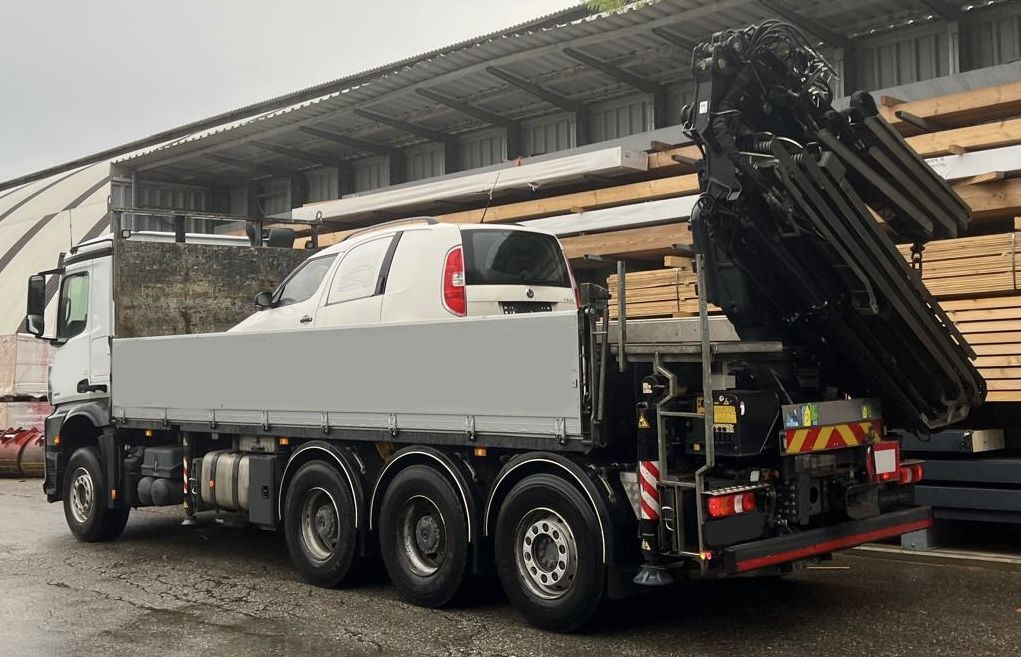 MERCEDES-BENZ Hiab Palfinger Fassi F275-5 JIB-3 - شاحنات مسطحة: صور 2 MERCEDES-BENZ Hiab Palfinger Fassi F275-5 JIB-3 - شاحنات مسطحة: صور 2
