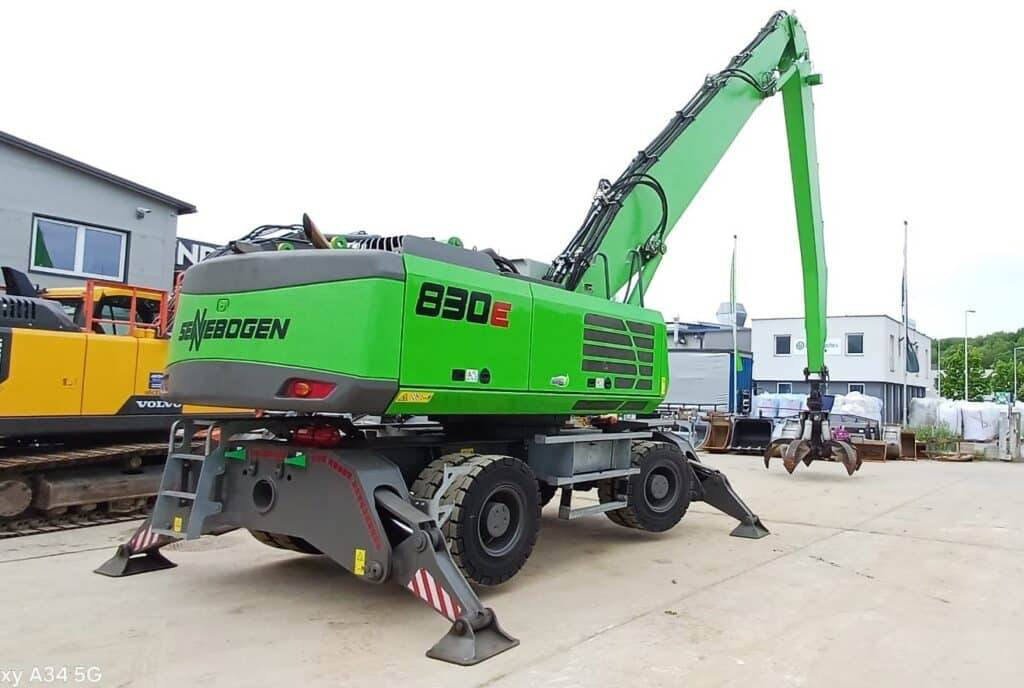 Sennebogen 830E - حفارة النقل والشحن: صور 3 Sennebogen 830E - حفارة النقل والشحن: صور 3