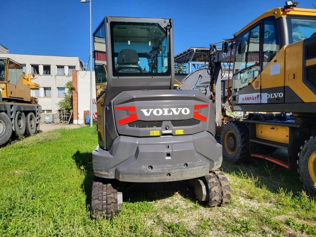 Volvo EC37F - حفارة مصغرة: صور 5 Volvo EC37F - حفارة مصغرة: صور 5