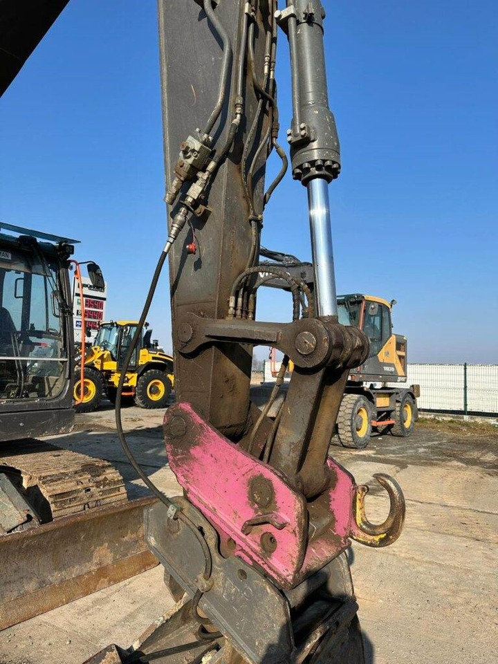 Volvo ECR145EL - حفارات زحافة: صور 5 Volvo ECR145EL - حفارات زحافة: صور 5