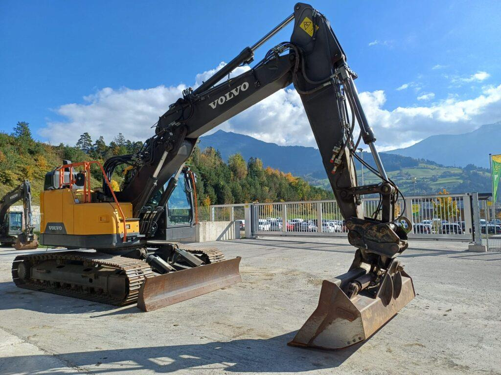 Volvo ECR235EL - حفارات زحافة: صور 1 Volvo ECR235EL - حفارات زحافة: صور 1