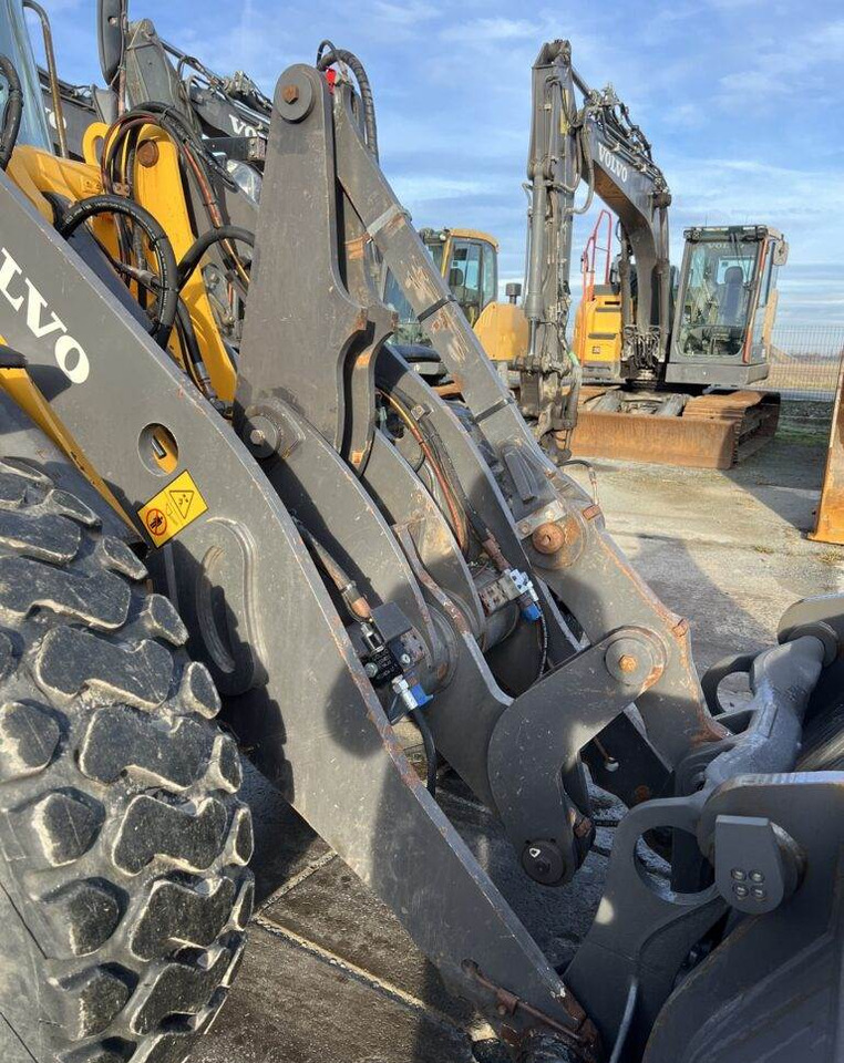 اللودر بعجل Volvo L45H: صور 6