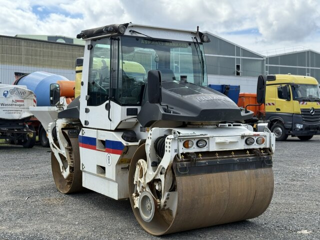 BOMAG BW 174 AP-4 AM Walze 12 Ton *Vibrator *Streuer - مدحلة: صور 1 BOMAG BW 174 AP-4 AM Walze 12 Ton *Vibrator *Streuer - مدحلة: صور 1