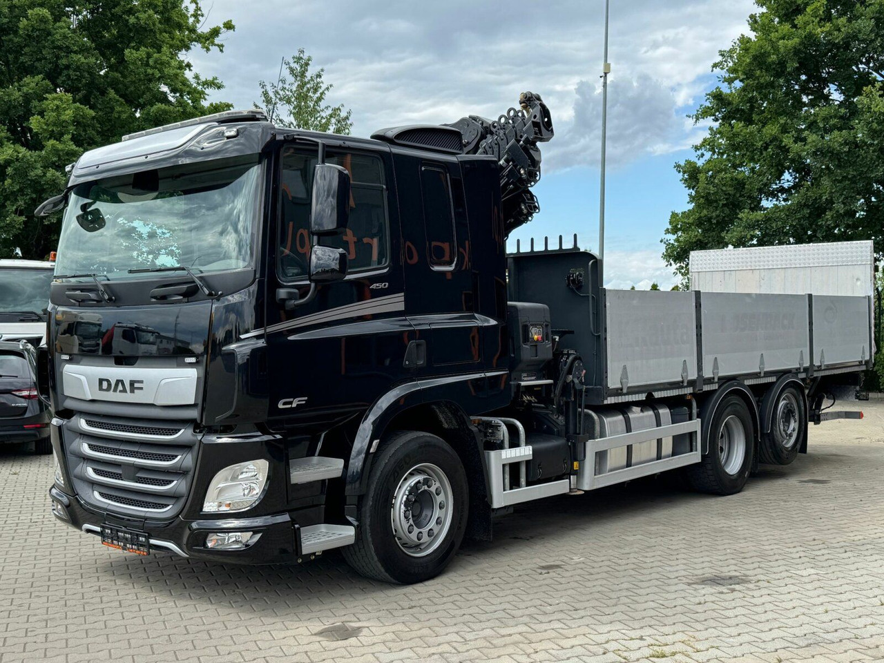 DAF CF 450 FAN 6x2 Pritsche mit Kran HIAB 188 E-6 - شاحنة كرين: صور 2 DAF CF 450 FAN 6x2 Pritsche mit Kran HIAB 188 E-6 - شاحنة كرين: صور 2