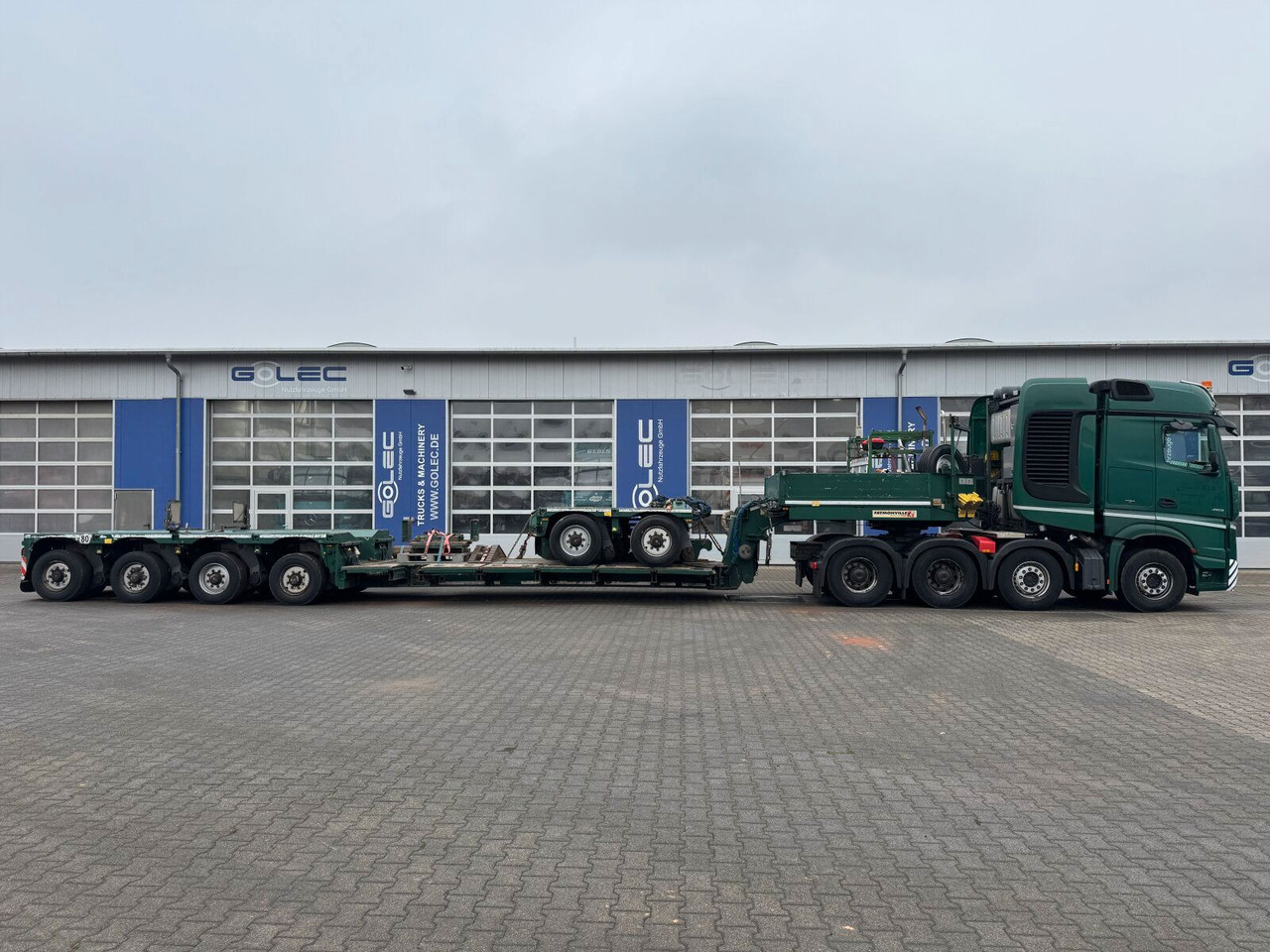 Faymonville STBZ-6VA Tieflader 4+2 Achse + Schwerlast *83 T - عربة مسطحة منخفضة نصف مقطورة: صور 4 Faymonville STBZ-6VA Tieflader 4+2 Achse + Schwerlast *83 T - عربة مسطحة منخفضة نصف مقطورة: صور 4