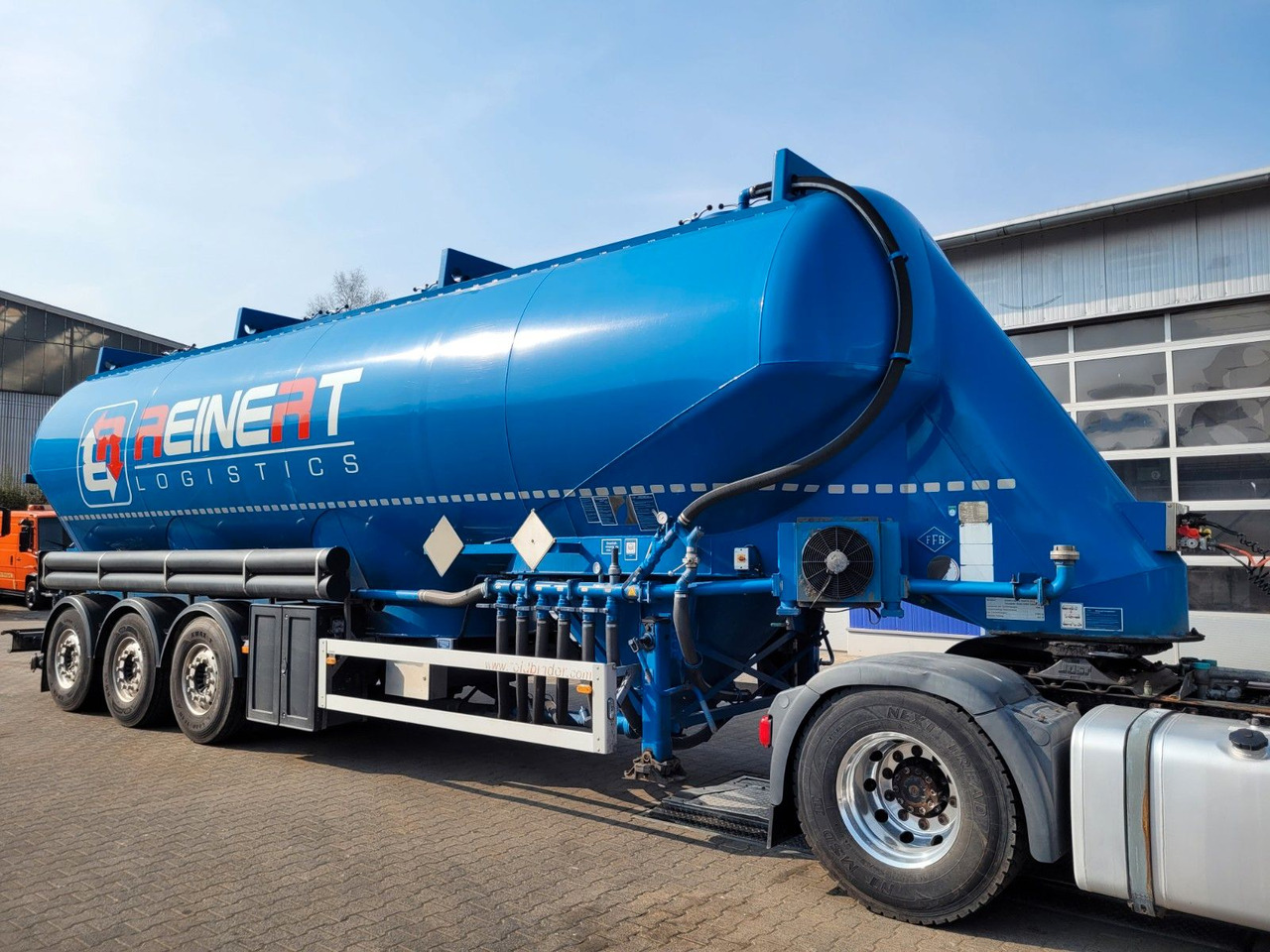 Feldbinder EUT 56.3 Liegend Silo mit ADR AT *56.000 L - بلكر: صور 1 Feldbinder EUT 56.3 Liegend Silo mit ADR AT *56.000 L - بلكر: صور 1