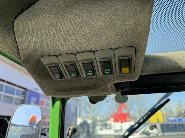 John Deere 3520 Kommunaltrak. Frontkraftheber Kuppeldreieck - جرارات البلدية: صور 4 John Deere 3520 Kommunaltrak. Frontkraftheber Kuppeldreieck - جرارات البلدية: صور 4