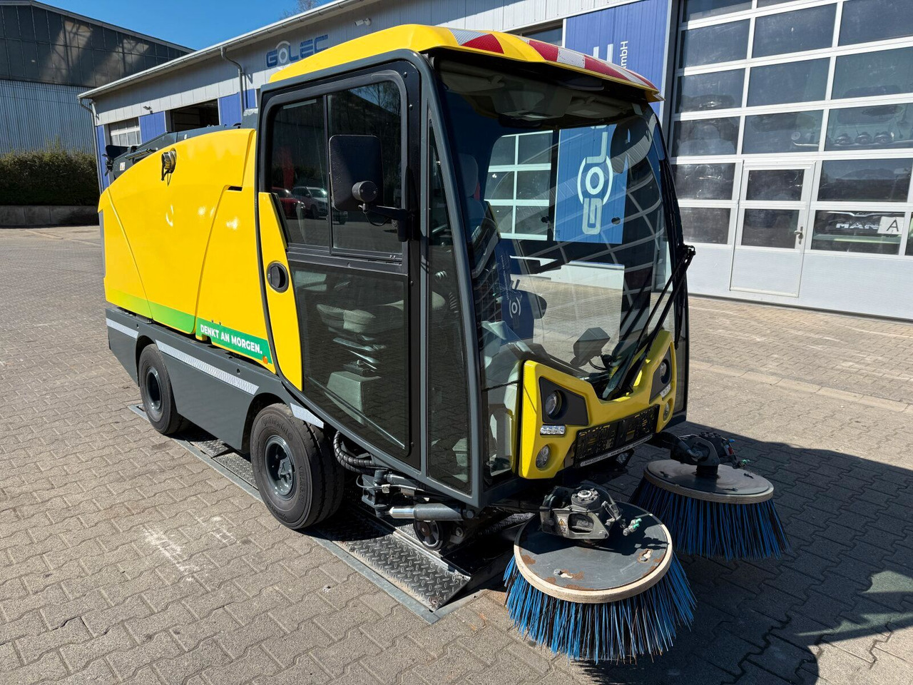 Johnston C202 Kleinkehrmaschine 2 M³ - 6.000 h - أخرى: صور 1 Johnston C202 Kleinkehrmaschine 2 M³ - 6.000 h - أخرى: صور 1
