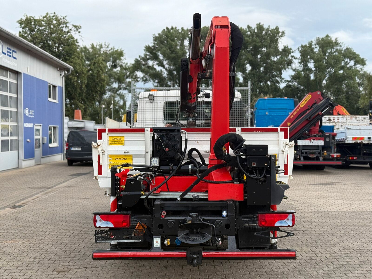 MAN TGL 8.220 4x2 Kipper Kran Palfinger 7.001-K A - شاحنة كرين, قلابات: صور 4 MAN TGL 8.220 4x2 Kipper Kran Palfinger 7.001-K A - شاحنة كرين, قلابات: صور 4