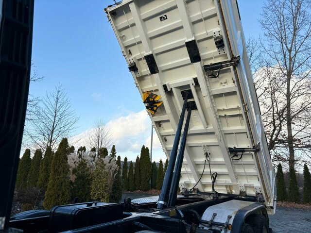 MAN TGS 35.470 8x4 BB Euro6 Meiller Kipper Bordmatik - قلابات: صور 5 MAN TGS 35.470 8x4 BB Euro6 Meiller Kipper Bordmatik - قلابات: صور 5