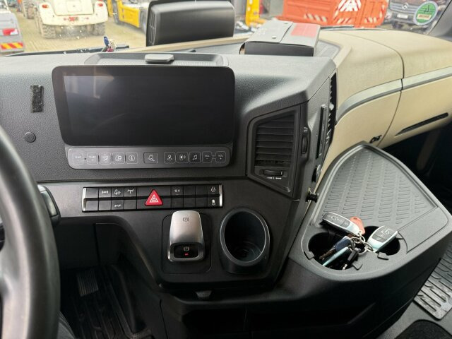 Mercedes-Benz ACTROS 1846 4x4 HAD Eur 6 Kipphydraulik Retarder - شاحنة جرار: صور 3 Mercedes-Benz ACTROS 1846 4x4 HAD Eur 6 Kipphydraulik Retarder - شاحنة جرار: صور 3