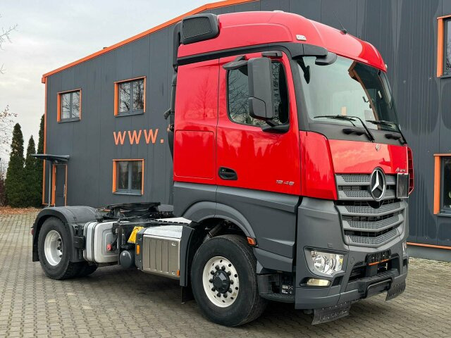 Mercedes-Benz ACTROS 1846 4x4 HAD Eur 6 Kipphydraulik Retarder - شاحنة جرار: صور 1 Mercedes-Benz ACTROS 1846 4x4 HAD Eur 6 Kipphydraulik Retarder - شاحنة جرار: صور 1