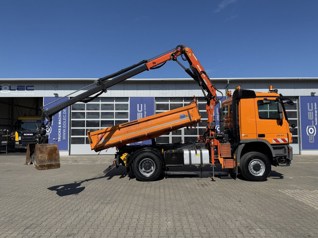 Mercedes-Benz ACTROS 2044 4x4 Kipper Kran ATLAS 65.2 A2L - شاحنة كرين: صور 4 Mercedes-Benz ACTROS 2044 4x4 Kipper Kran ATLAS 65.2 A2L - شاحنة كرين: صور 4