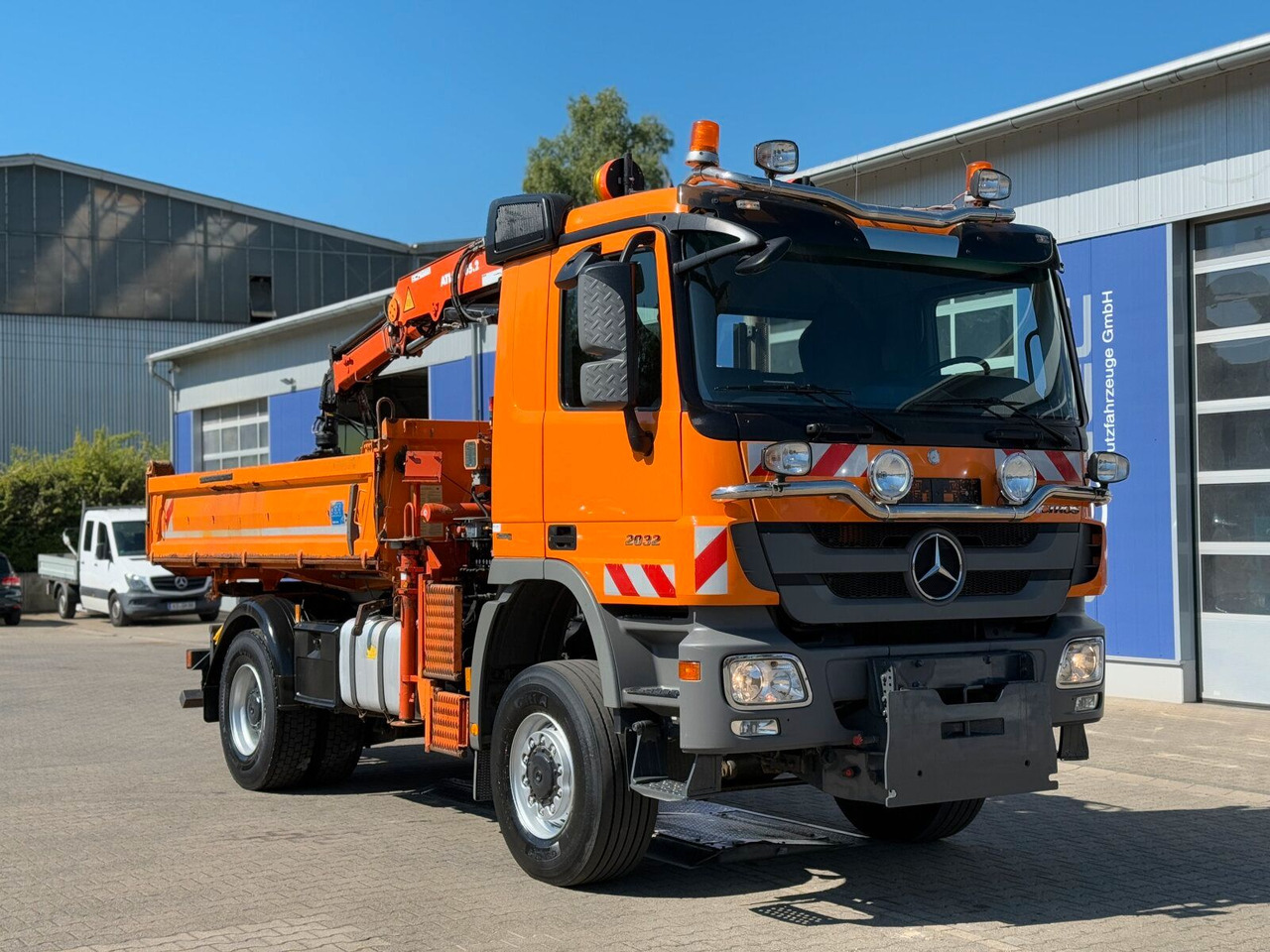 Mercedes-Benz ACTROS 2044 4x4 Kipper Kran ATLAS 65.2 A2L - قلابات, شاحنة كرين: صور 1 Mercedes-Benz ACTROS 2044 4x4 Kipper Kran ATLAS 65.2 A2L - قلابات, شاحنة كرين: صور 1