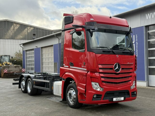 Mercedes-Benz ACTROS 2543 6x2 Wechselaufbau BDF AHK 2 Betten - شاحنات الحاويات / جسم علوي قابل للتغيير شاحنة: صور 1 Mercedes-Benz ACTROS 2543 6x2 Wechselaufbau BDF AHK 2 Betten - شاحنات الحاويات / جسم علوي قابل للتغيير شاحنة: صور 1