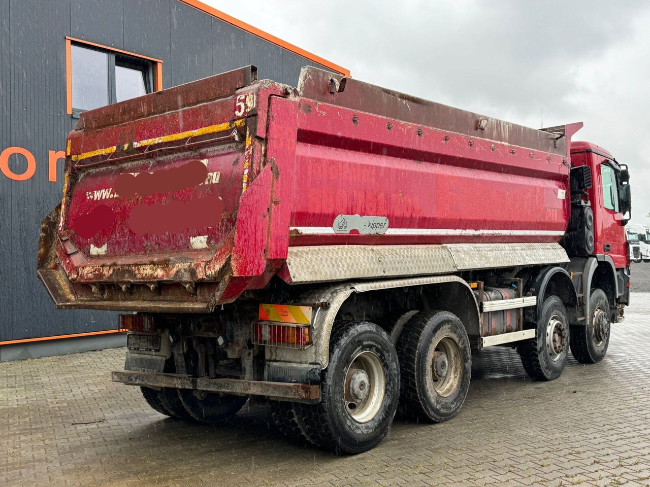 Mercedes-Benz ACTROS 4141 EURO4 8x6 Muldenkipper - قلابات: صور 5 Mercedes-Benz ACTROS 4141 EURO4 8x6 Muldenkipper - قلابات: صور 5
