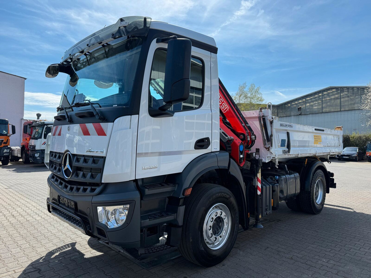 Mercedes-Benz AROCS 1832 4x2 Euro 6 Kipper Kran FASSI F120FB - قلابات, شاحنة كرين: صور 2 Mercedes-Benz AROCS 1832 4x2 Euro 6 Kipper Kran FASSI F120FB - قلابات, شاحنة كرين: صور 2