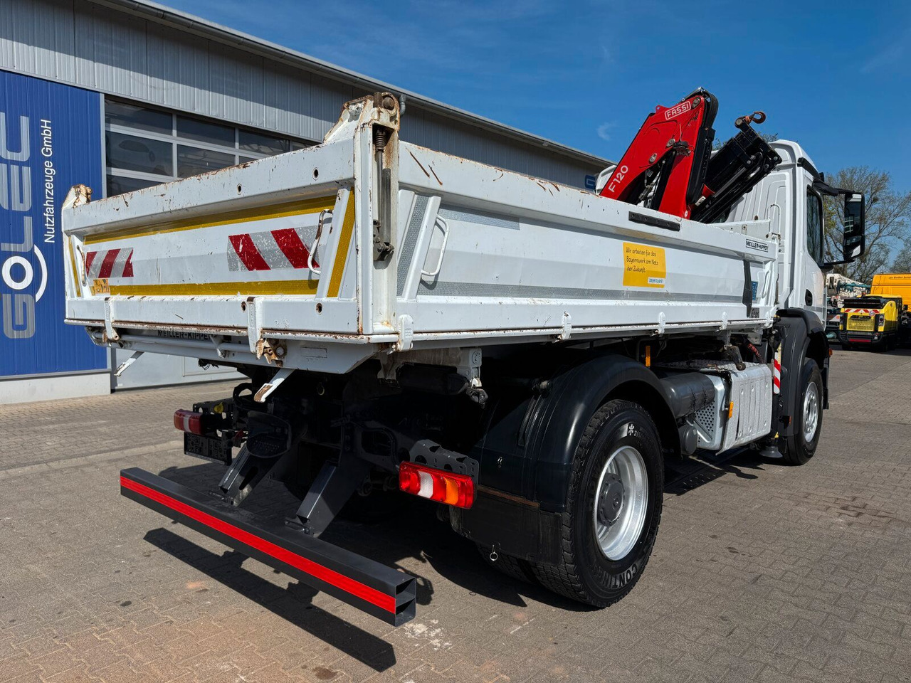 Mercedes-Benz AROCS 1832 4x2 Euro 6 Kipper Kran FASSI F120FB - قلابات, شاحنة كرين: صور 4 Mercedes-Benz AROCS 1832 4x2 Euro 6 Kipper Kran FASSI F120FB - قلابات, شاحنة كرين: صور 4
