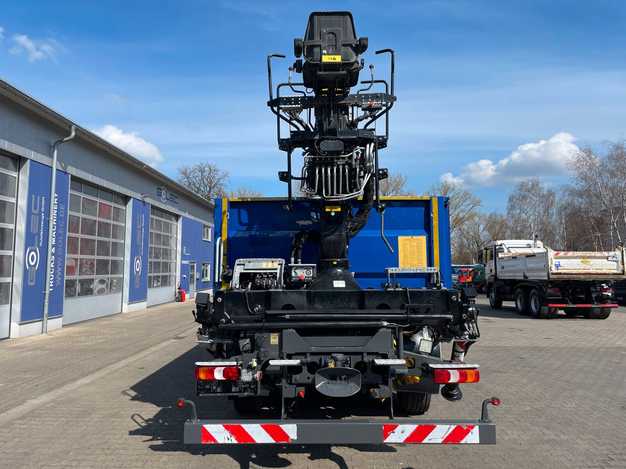 Mercedes-Benz AROCS 2536 6x2*4 Kipper Kran HIAB - قلابات, شاحنة كرين: صور 4 Mercedes-Benz AROCS 2536 6x2*4 Kipper Kran HIAB - قلابات, شاحنة كرين: صور 4