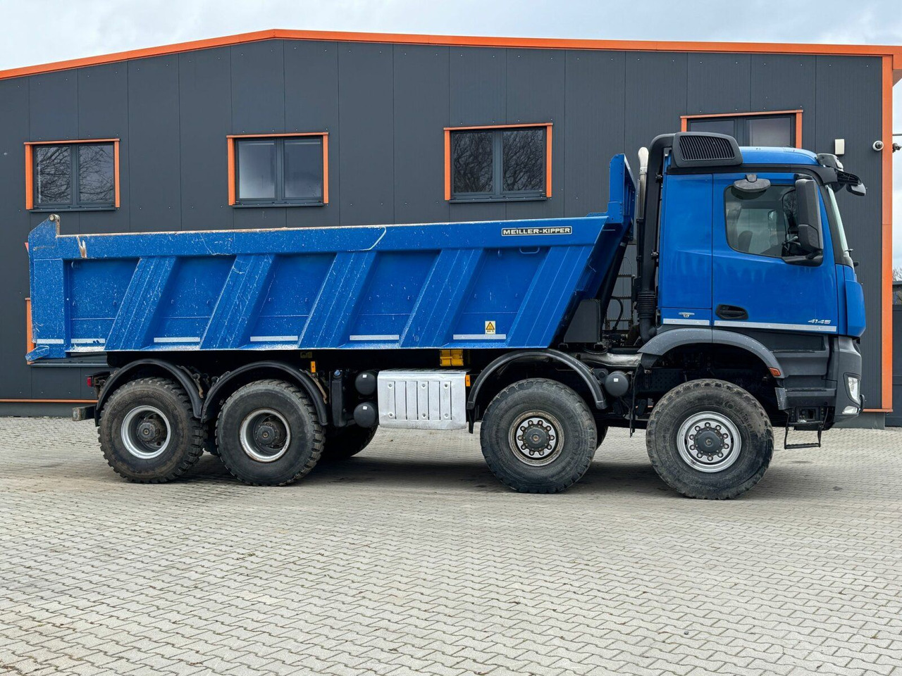 Mercedes-Benz AROCS 4145 8x8 EURO6 Muldenkipper TOP! - قلابات: صور 4 Mercedes-Benz AROCS 4145 8x8 EURO6 Muldenkipper TOP! - قلابات: صور 4