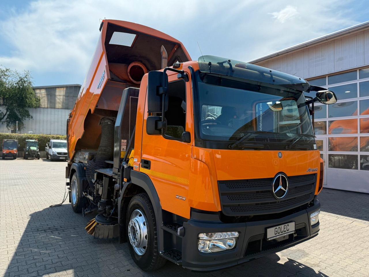 Mercedes-Benz ATEGO 1323 4x2 Kehrmaschine FAUN Viajet 6R/H - سياره كنس شوارع: صور 2 Mercedes-Benz ATEGO 1323 4x2 Kehrmaschine FAUN Viajet 6R/H - سياره كنس شوارع: صور 2