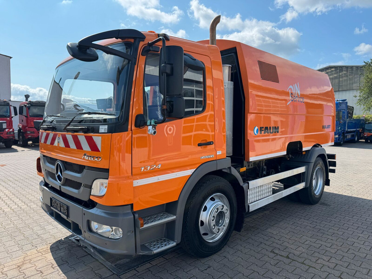 Mercedes-Benz ATEGO 1324 4x2 Kehrmaschine FAUN Viajet 6R/H - سياره كنس شوارع: صور 2 Mercedes-Benz ATEGO 1324 4x2 Kehrmaschine FAUN Viajet 6R/H - سياره كنس شوارع: صور 2