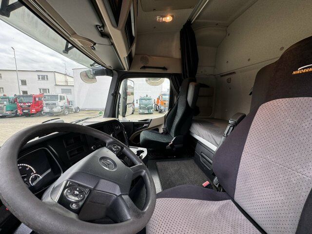 Mercedes-Benz Actros 1840 4x2 SZM Mega *Retarder - شاحنة جرار: صور 3 Mercedes-Benz Actros 1840 4x2 SZM Mega *Retarder - شاحنة جرار: صور 3