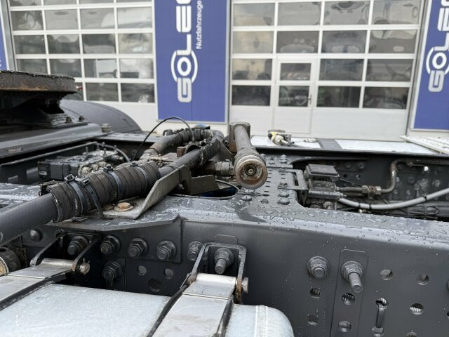 Mercedes-Benz Actros 1845 LS Sattelzugmaschine 4x2 - شاحنة جرار: صور 2 Mercedes-Benz Actros 1845 LS Sattelzugmaschine 4x2 - شاحنة جرار: صور 2