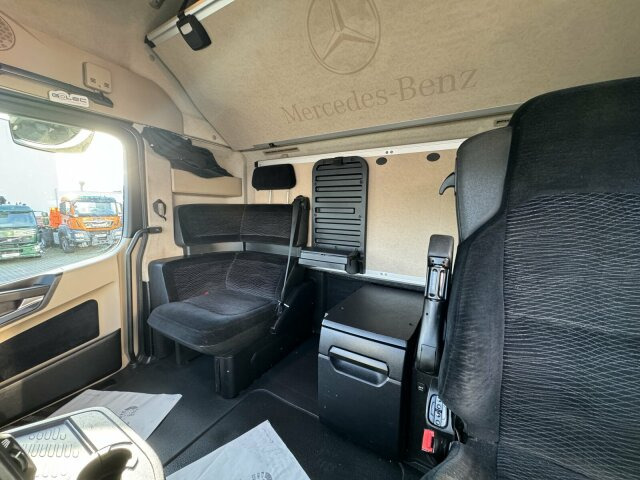 Mercedes-Benz Actros 1845 SZM 4x2 Streamspace *Retarder - شاحنة جرار: صور 5 Mercedes-Benz Actros 1845 SZM 4x2 Streamspace *Retarder - شاحنة جرار: صور 5