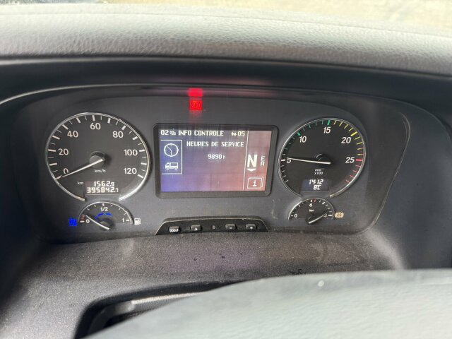 Mercedes-Benz Actros 1846 4x2 Euro 5 Retarder Kipphydraulik - شاحنة جرار: صور 3 Mercedes-Benz Actros 1846 4x2 Euro 5 Retarder Kipphydraulik - شاحنة جرار: صور 3