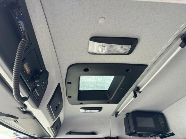 Mercedes-Benz Arocs 3253 8x4 Abrollkipper Kran Palfinger 37002 - شاحنة ذات الخطاف, شاحنة كرين: صور 5 Mercedes-Benz Arocs 3253 8x4 Abrollkipper Kran Palfinger 37002 - شاحنة ذات الخطاف, شاحنة كرين: صور 5