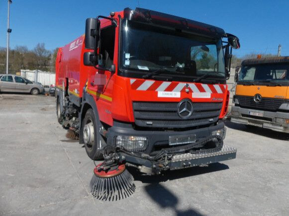 Mercedes-Benz Atego 1324 4x2 Kehrmaschine BROCK HD Anlage - سياره كنس شوارع: صور 1 Mercedes-Benz Atego 1324 4x2 Kehrmaschine BROCK HD Anlage - سياره كنس شوارع: صور 1